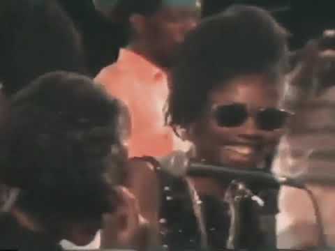 Dennis Brown, Freddy McGregor, Gregory Isaacs, Barrington Levy - 1989