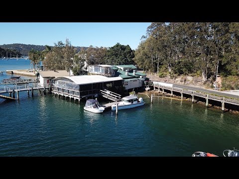 Axopar 28 Cabin | The Waterfront Cafe Church Point Review | Eyachts