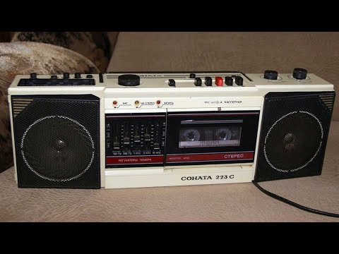 А вы знали сколько дорогих радиодеталей находятся в "соната-223с"