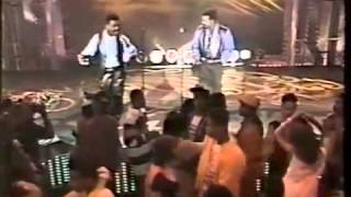 Soul Train 93&#39; Performance - Wallace &amp; Walter Scott (from The Whispers) - I Want To Know Your Name!