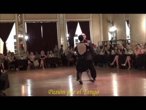 AURORA LUBIZ y JONATHAN SPITEL Bailando el Tango EL PUNTAZO en YIRA YIRA MILONGA