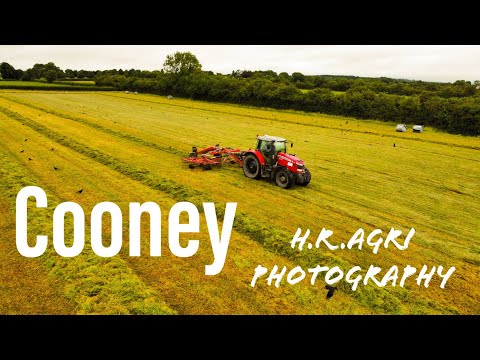 Cooney,s baling silage (2023)