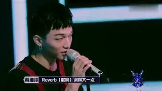 [問卦] 請問一下唱歌的麥克風有人清楚嗎