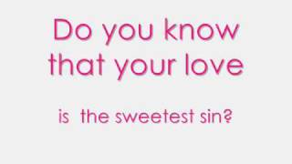 Boys like Girls - Hero/Heroine Music video with lyrics on screen.