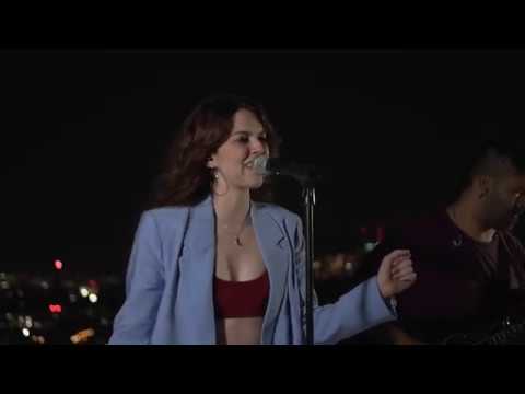 download lagu mp3 mp4 La Maena, download lagu La Maena gratis, unduh video klip La Maena