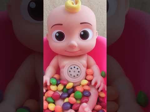 CUTE LAUGHING OF JJ's COCOMELON ON BATHTUB WITH M&M CANDY #mnm #shorts #youtubeshorts #cocomelon