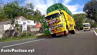 Download lagu Artisnya Pacitan Lagi² Oleng,,,,Yo Sam mp3