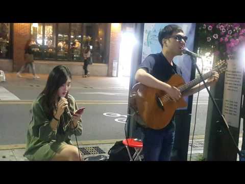 소유 정기고 ☆썸☆ 커버 일반인 라이브 [Look 보이는 음악] 신촌버스킹 20170612월 [Korean Sinchon Kpop Street Busking]