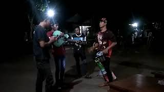Download lagu Cover Lagu Republik Aku Takut by Pengamen Jalanan Bersuara Emas mp3