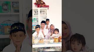 Download lagu SELAMAT HARI RAYA IDUL FITRI MOHON MAAF LAHIR &BATIN( HARI RAYA DI LUAR NEGERI) mp3