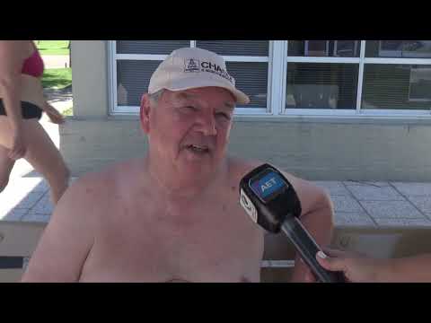 TURISTAS VISITANDO TERMAS VILLA ELISA