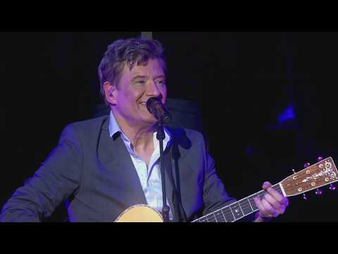 Bart Peeters Deluxe Live in de Lotto Arena - Dicht Bij Mij