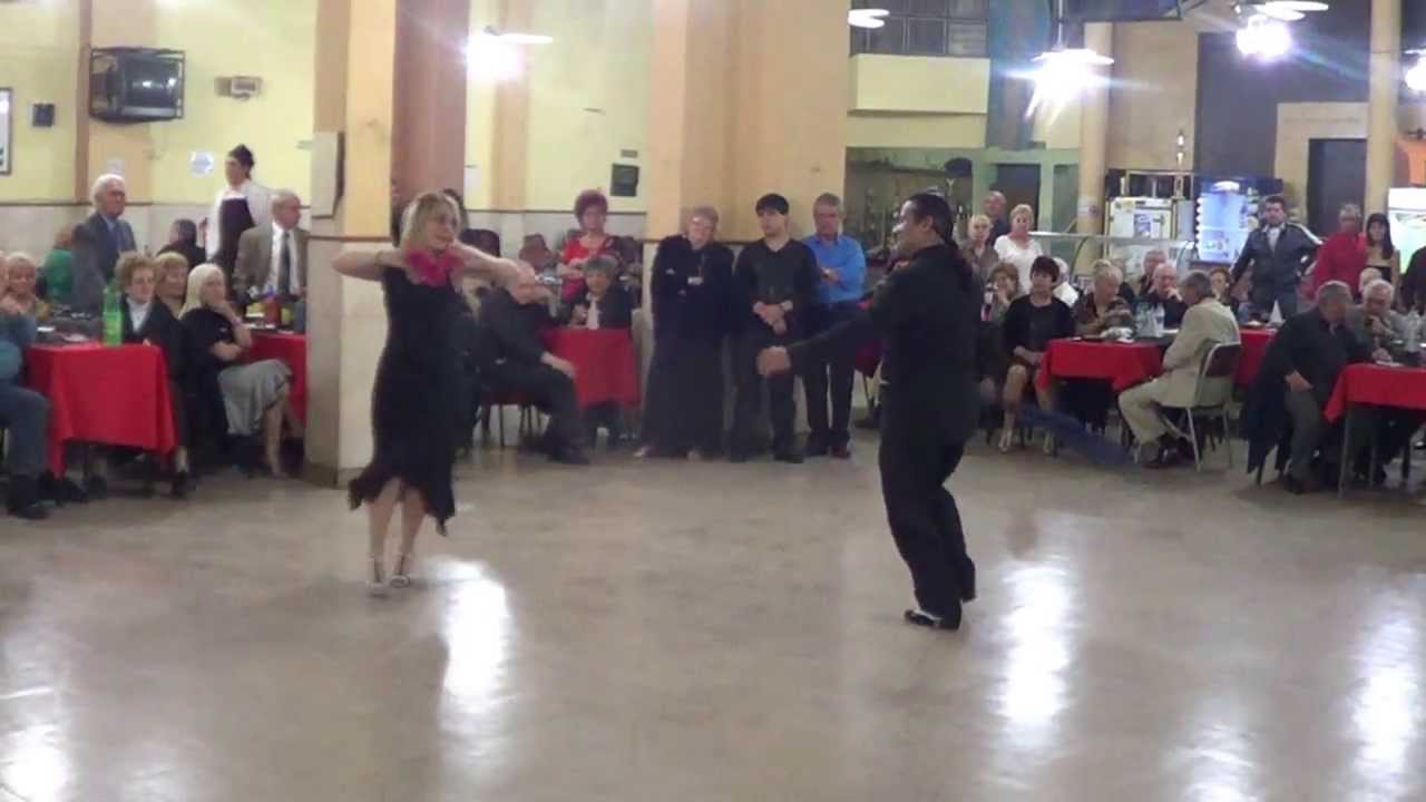 El Puchu El Puchu y Valeria Casa Ledo - Zamba "Agitando Pañuelos" Oscar Hector (Sábado 31-08-13) 3/3