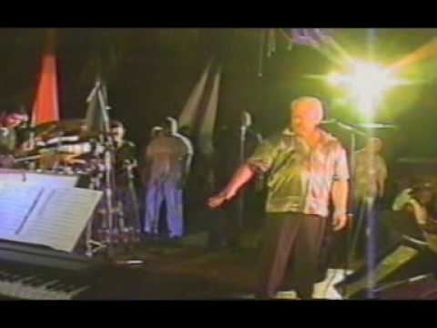 EL MUÑECO DE LA CIUDAD