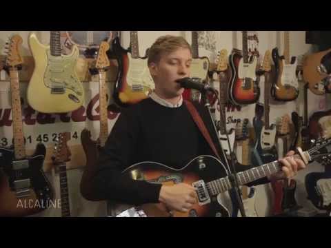 Alcaline, le Bonus Web : George Ezra - Budapest en live