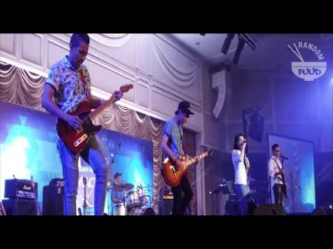 Hyper Act - Takkan Pergi live