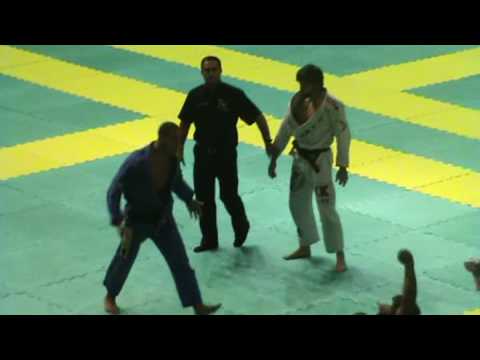 Raphael Abi-Rihan (Carlson Gracie) vs. Tarsis Humphreys (Aliance) - Final do Brasileiro de JJ 2009
