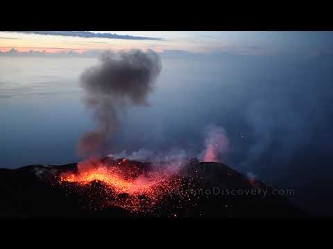 Stromboli volcano Italy erupts in spectacular fireworks   January 2019