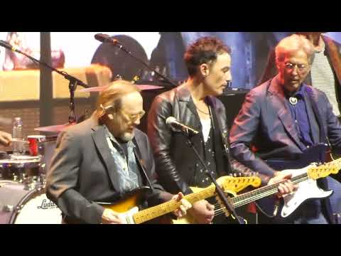 Stephen Stills, Eric Clapton, Jakob Dylan & the Wallflowers – Bluebird -Eric Clapton Crossroads 2023