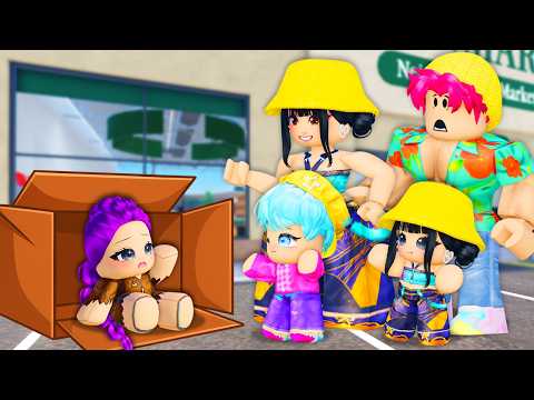 HOMELESS BABY RUMI IS ADOPTED BY A RICH K-POP FAMILY IN ROBLOX! (Kpop Demon Hunters)