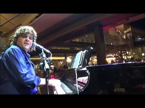 Filmato- Via con Me-Live Luca Moriani al Caffè Paszkowski-FIRENZE