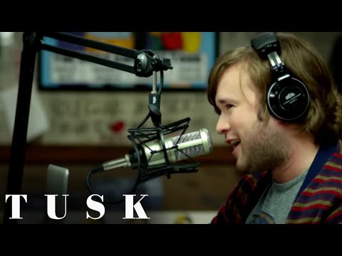 Tusk (Featurette 'From Pod to Screen')
