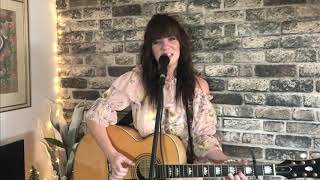 Nia Nicholls: Fallen For You - Live In The Living Room