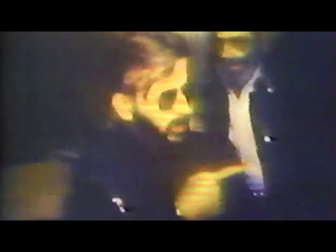 Ringo Starr Is Accosted By A Political Activist In Vancouver, Canada - Global News - October 1975