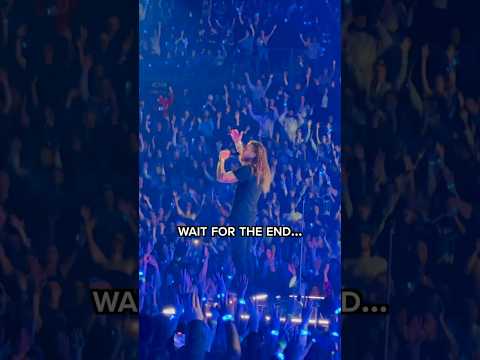 thousands of Christians worshipping our savior together 🙌✨ #brandonlake #worship @abe.inspired ✨