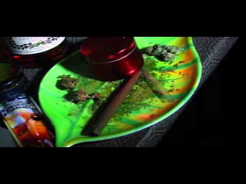 FFFamily - Too Young (Official Video) youngfrans , capone , Y.M