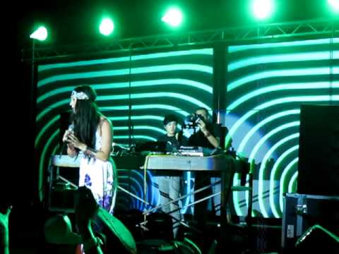 Zara feat. Jorge Nava - Broken (Chill Out Mix) Live @ Taiwan Masago Music Festival 2012