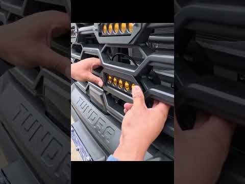 Led grill light and mounting bracket for Toyota Tundra