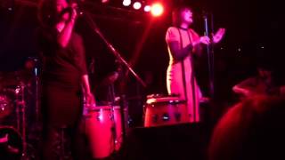 SOS singing Breakout