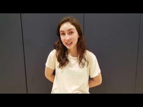 WWU Student Hannah tries Nia