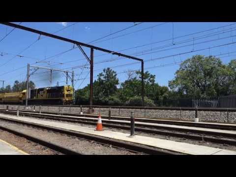 SSR102 long end leading with a grain train - 25/11/15