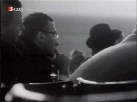 Theodor W. Adorno bei einer Vorlesung