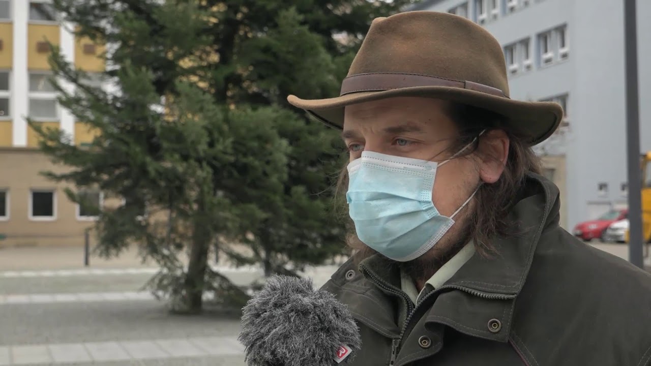 náhled z videa Převoz vánočního stromu