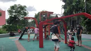 シンガポール　パヤレバー駅直結コンドの緑化広場