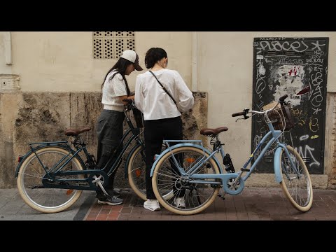 Street Photography POV in Downtown Valencia, Spain with Voiceover