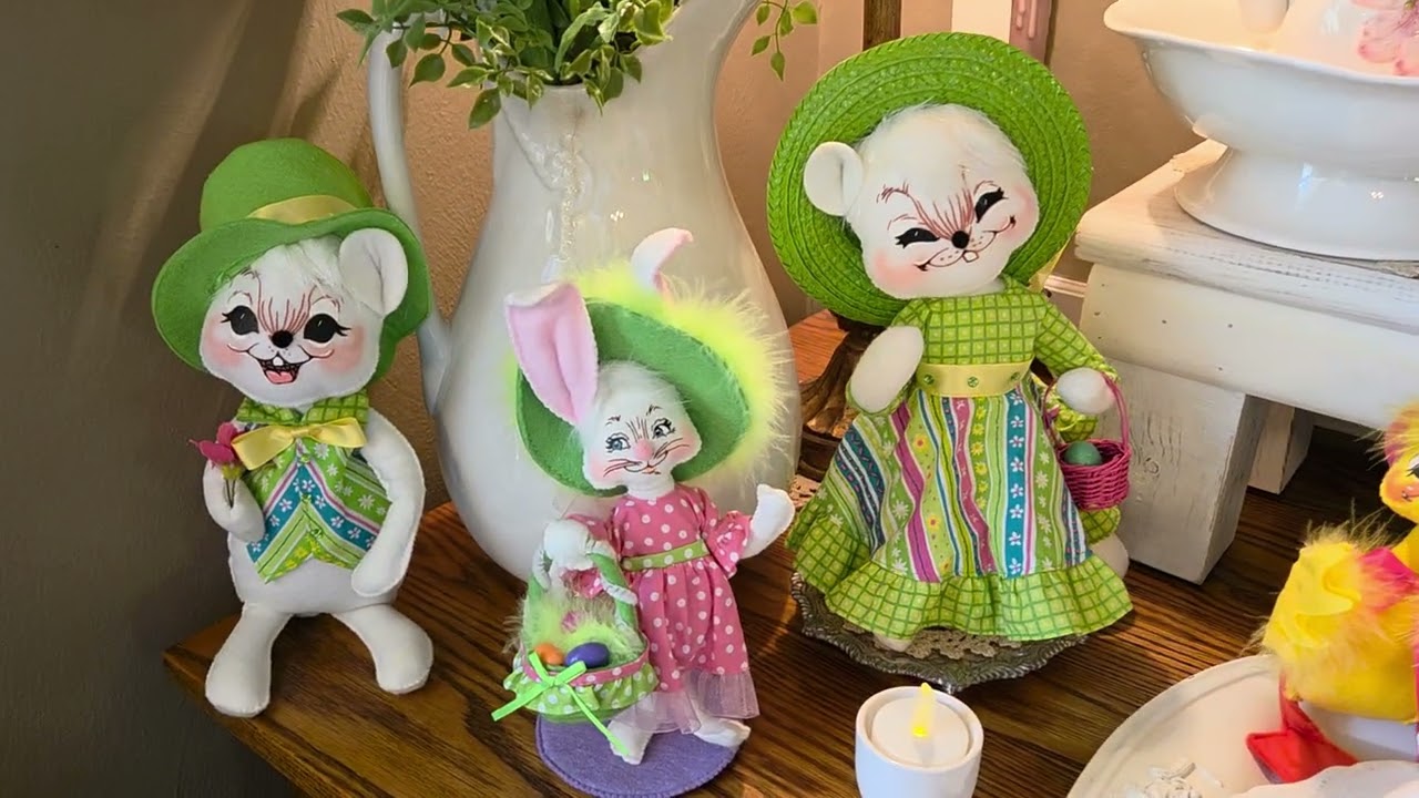  EASTER TOUR OF THE LIVING ROOM ANTIQUE, VINTAGE & NEW APRIL 3,2026 💚🌷💙🐇💙🌷💚