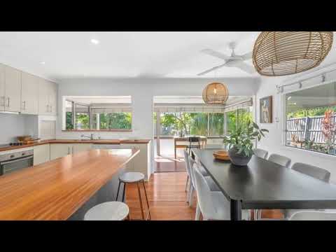 9 Eastment Street, Bardon, QLD 4065, 5 Bedrooms, 2 Bathrooms, House