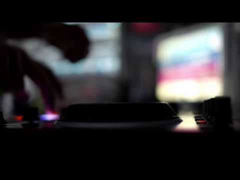 quick mix out using delay t3 and filter:92 in Traktor Pro