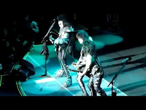 Kiss Kruise 1 Indoor Show 2 2011