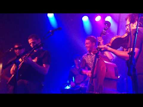 Infamous Stringdusters It's Mighty Dark To Travel 7-12-13