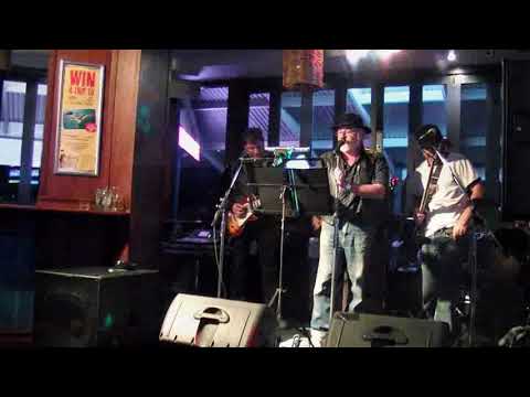 royal flush live at the Tasman hotel you port lincoln (2)