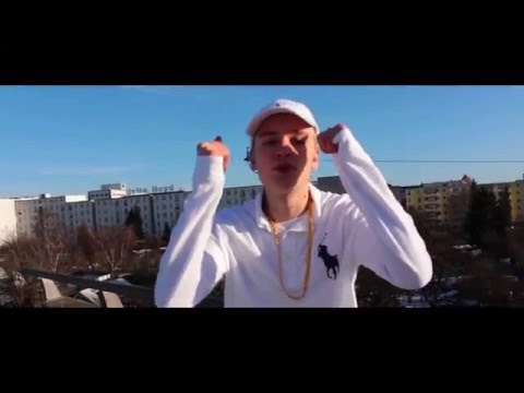 Junkie - Hustensaft Jüngling ft. Medikamenten Manfred (Offizielles Musikvideo)