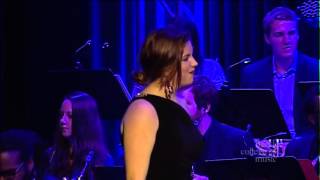Jennifer Hoyt performs &quot;Just Won&#39;t Burn&quot; (Susan Tedeschi)