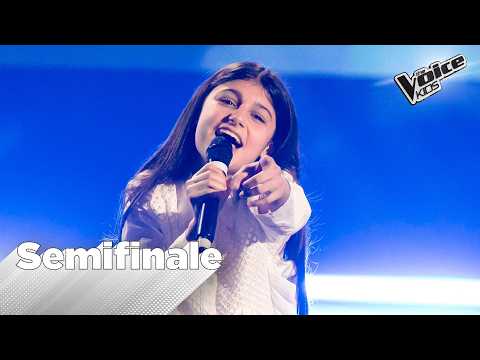 Ginevra sings "A Mano a Mano" by Rino Gaetano | The Voice Kids Italy Semifinal