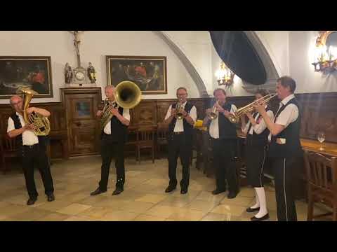 „Es ging bei hellem Mondenschein“ – Uralte Lieder erklangen im Franziskanerkloster von Frauenkirchen