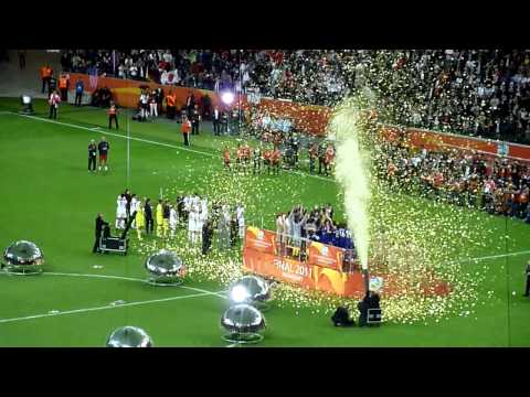 Finale - FIFA Frauen WM 2011 - Siegerinnenehrung mal nicht von vorne :) HD